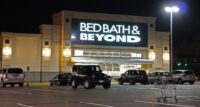Bed Bath and Beyond -ANTHONY92931 / / CC BY-SA (HTTPS://CREATIVECOMMONS.ORG/LICENSES/BY-SA/3.0) https://commons.wikimedia.org/wiki/File:Bed_Bath_%26_Beyond.jpg