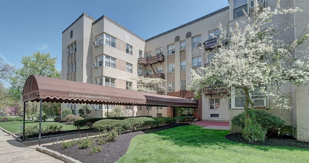 The Ridgewood Commons, 10 N. Ridgewood Road, South Orange. - CBRE