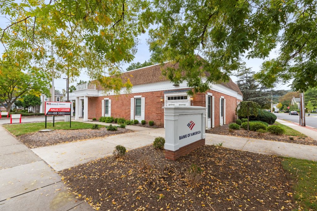 NAI James E. Hanson negotiated the sale of a 3,851-square-foot medical office building located at 364 Lafayette Ave. in Hawthorne.