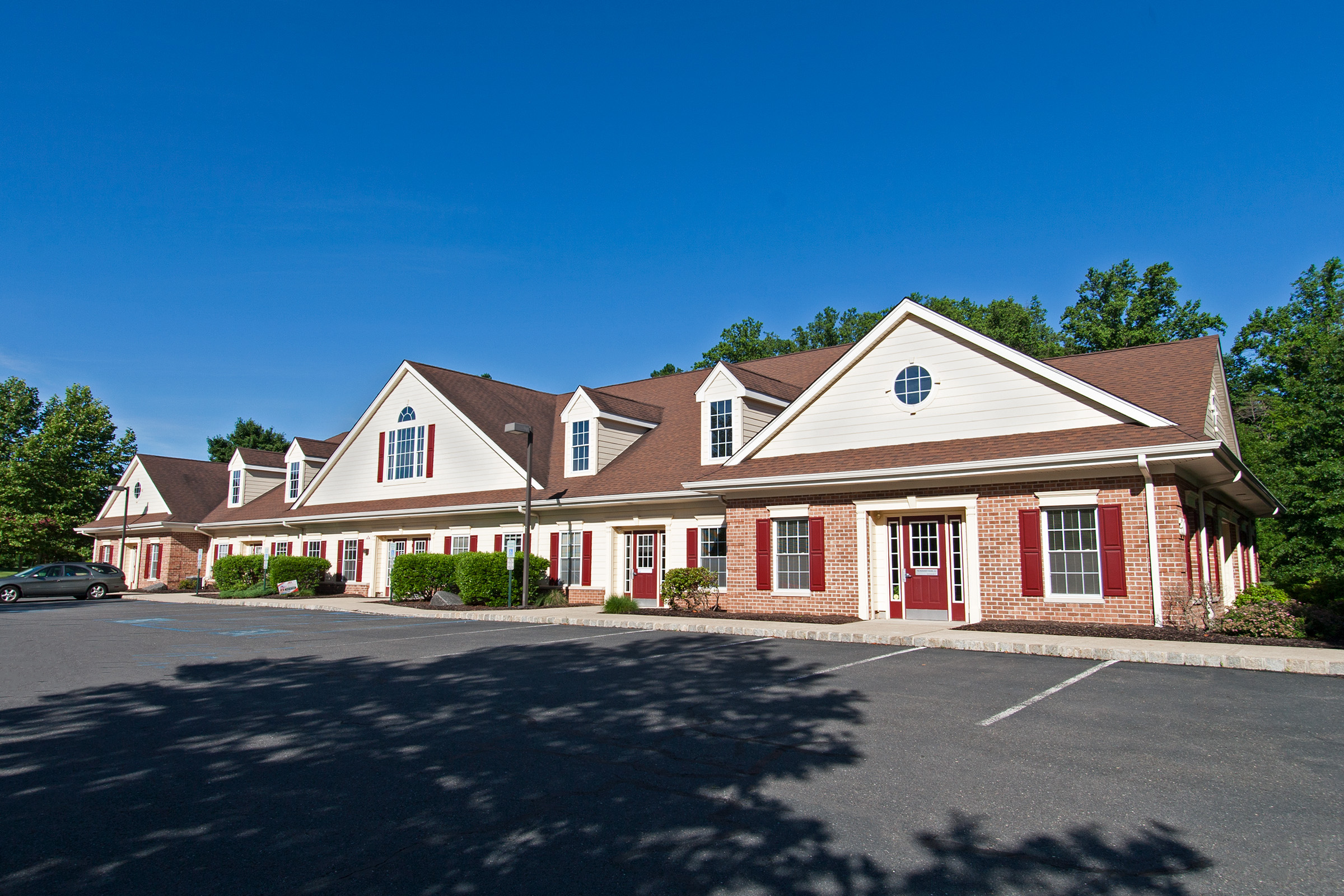 Larken Associates announced a lease with M&A Square Creative Corner for an 8,000-square-foot space at the Montgomery Professional Center located at Route 518 and Vreeland Drive in Skillman.