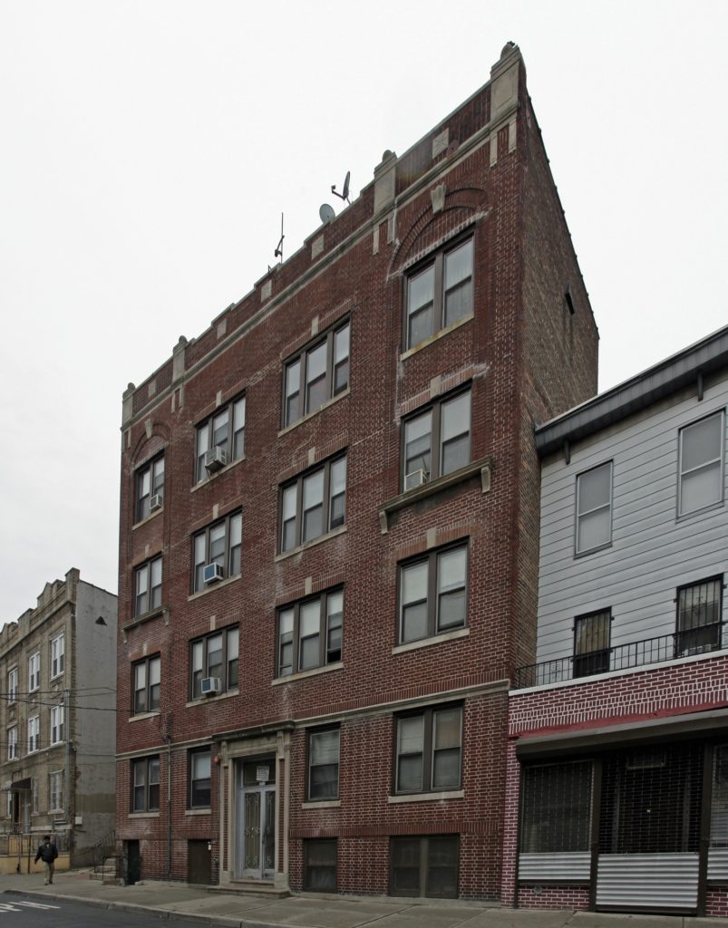 Kislak announced the sale of 319 Summit Ave., a Jersey City multifamily property in the Journal Square neighborhood.