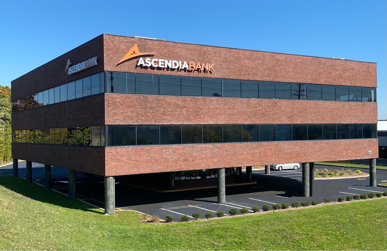 Ascendia Bank moved its headquarters and set up a mortgage lending ceter at 11 Harristown Road in Glen Rock.
