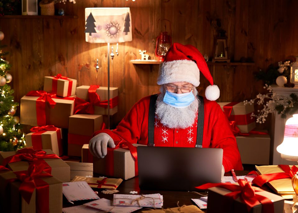 Santa Claus shopping online