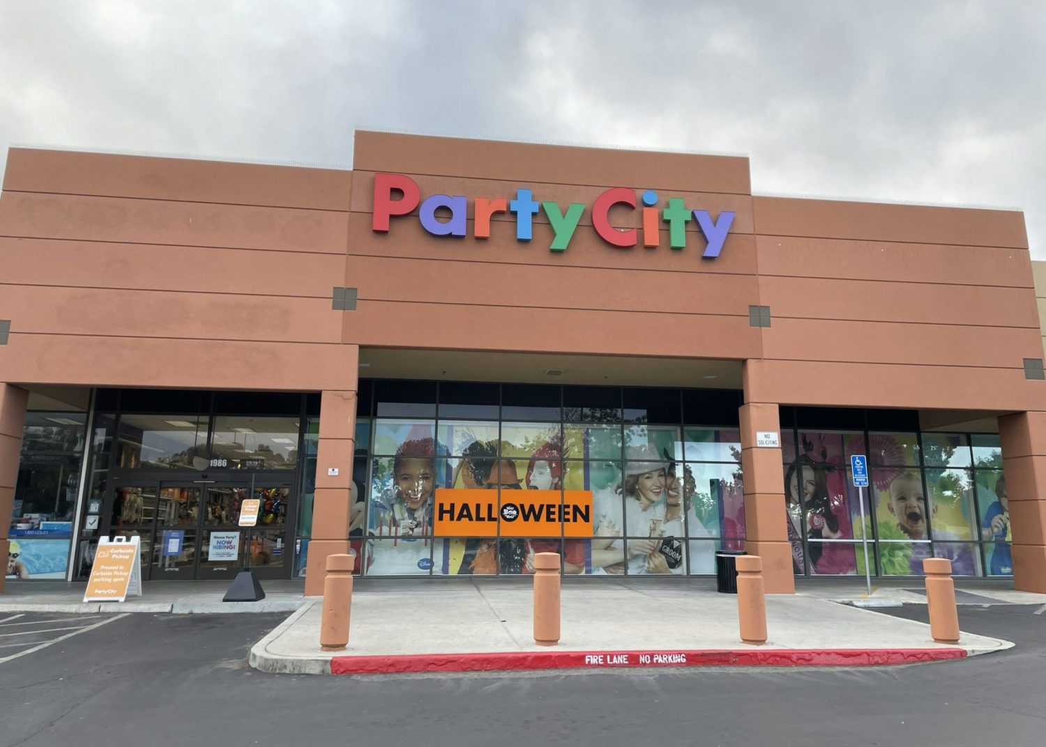 Party City Holdco Inc. is looking to shrink its retail footprint as part of an expedited financial restructuring.