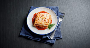 Amtrak and STARR Restaurant Group, led by James Beard award-winning restaurateur Stephen Starr, launched a premium Acela First Class dining menu on trains traveling on the Northeast Corridor between Boston and Washington D.C.
