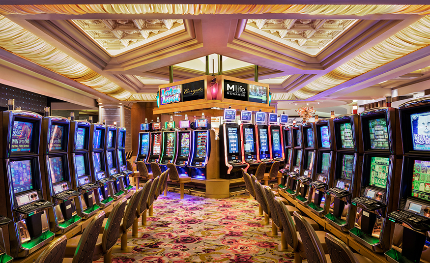 Atlantic City casinos face competition, economic risks